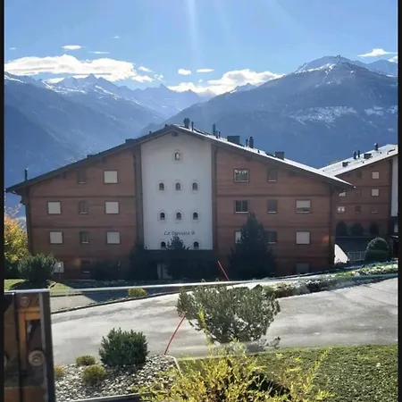 L Magnifique Vue L Proche * クラン